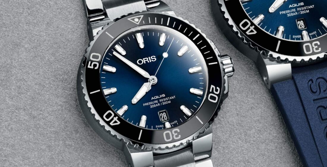 Oris Aquis Date 39.5mm silver watches for men